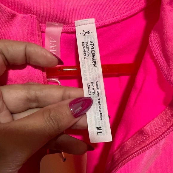 NWOT! Highlighter Pink Workout onesie/leotard/jumper size medium/large - Picture 3 of 4